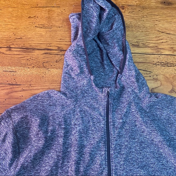 Lululemon full zip up jacket - Picture 3 of 9
